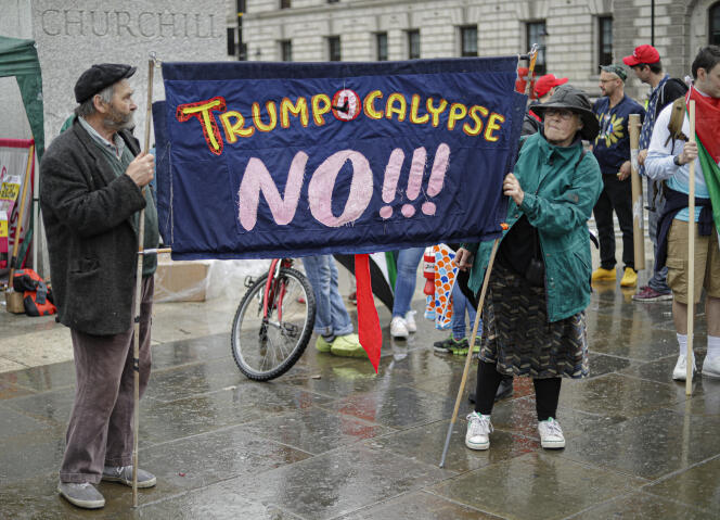 Des manifestants anti-Trump dans les rues de Londres, le 4 juin.