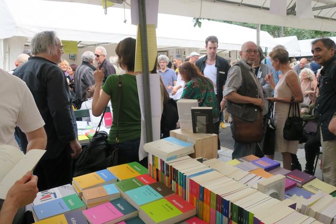 Le Marché de la poésie battant son plein, en 2018.