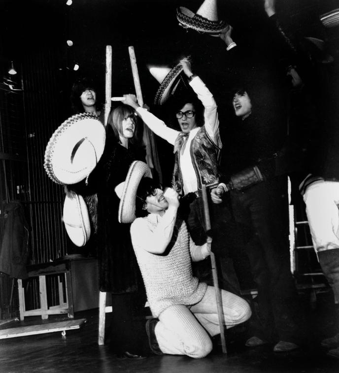 Théâtre le Café de la Gare revoit des nains partout