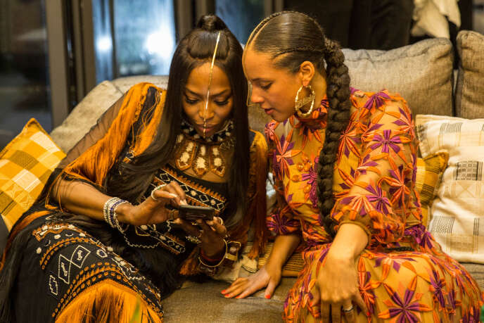 Le mannequin Naomi Campbell et la chanteuse Alicia Keys durant la soirée de lancement de la résidence d’artistes Black Rock à Dakar, le 26 mai 2019.