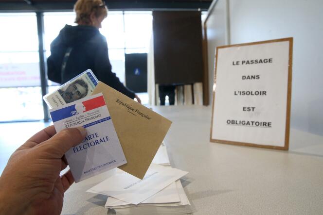 Voter, en France, n’est pas obligatoire. Mais est-ce un devoir ?