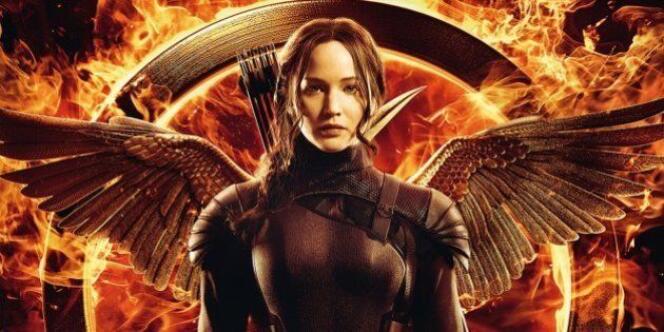 Dans la tétralogie cinématographique, l’héroïne Katniss Everdeen est interprétée par Jennifer Lawrence.
