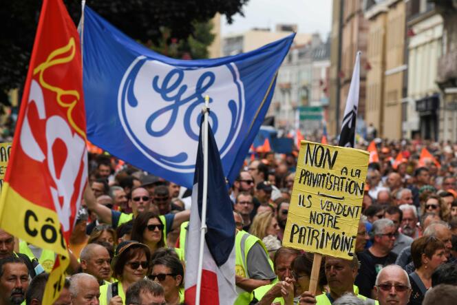 Manifestation des employés de General Electric à Belfort, le 22 juin.