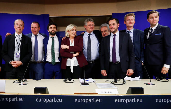 La nouveau groupe d’extrême droite « ID » veut représenter les intérêts des nationalistes au Parlement européen, à Bruxelles, le 13 juin.