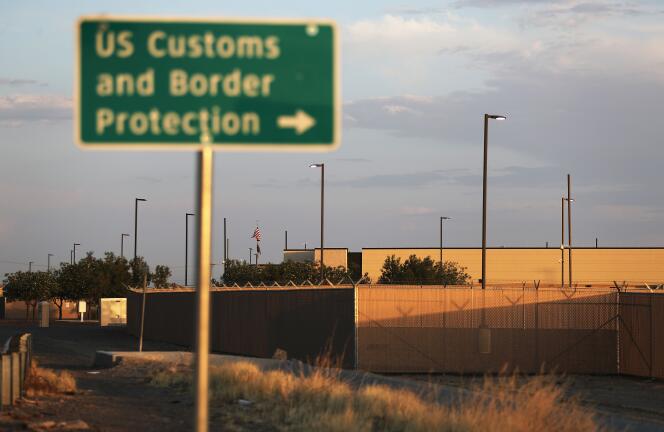 Les centres de la protection des douanes et des frontières (CBP), comme celui de Clint, au Texas, ont été récemment la cible d’une polémique sur les conditions de détention des migrants et comparés à des « camps de concentration » par Alexandria Ocasio-Cortez.