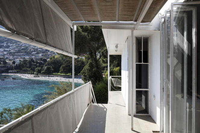 La terrasse de la Villa E-1027, à Roquebrune-Cap-Martin, dans les Alpes-Maritimes.