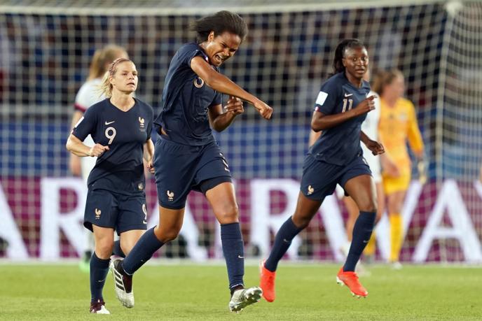 Malgré le but de Wendy Renard, l’équipe de France féminine s’incline en quarts de finale de la Coupe du monde, contre les Etats-Unis.