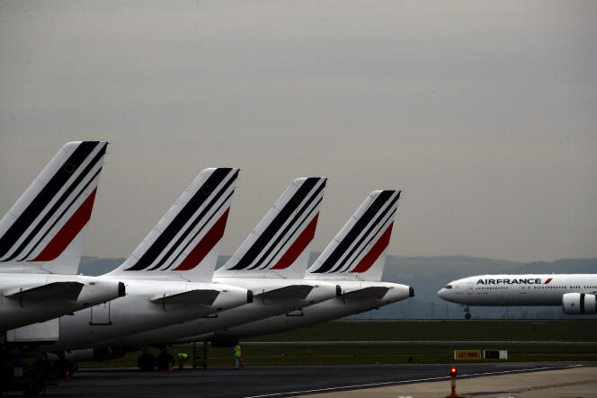Les avions Air France sur le tarmac de l’aéroport Roissy-Charles de Gaulle, en mai.