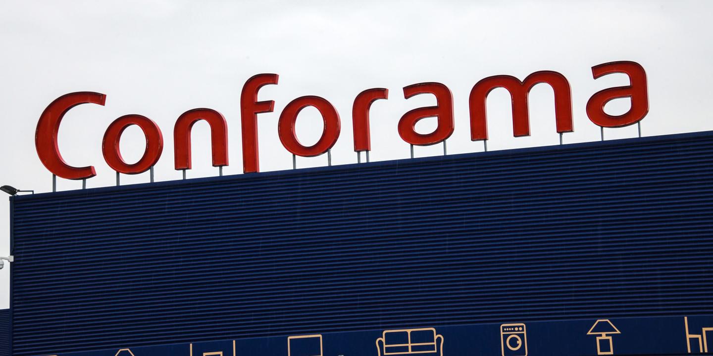 Au Conforama De Vitry Dans Le Val De Marne Les Salaries En Deuil