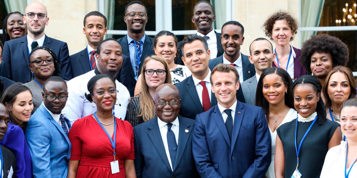 Macron Ouvre Une Premiere Discussion Avec Les Diasporas Africaines