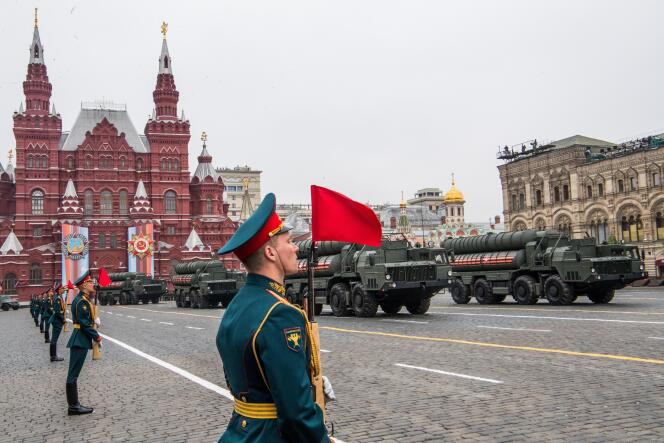 Une batterie de missiles russes S-400, en mai 2018 à Moscou, lors de la répétition d’un défilé militaire.