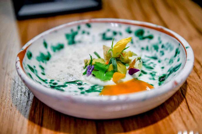 Le Chou Fleur Fume A L Avocat Et Au Jus De Dragon La Recette D