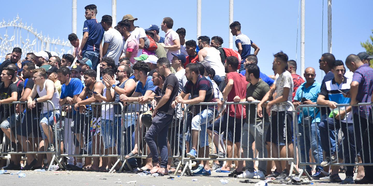 A Alger Ruee Sur Les Billets Pour La Finale De La Can 2019 Au Caire