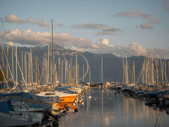 Cảng Lausanne, bên bờ hồ Geneva (Thụy Sĩ).