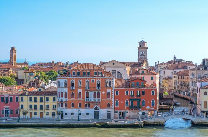 A Venise, les prix oscillent entre 2 000 euros et 10 000 euros, avec une moyenne à 4 020 euros. Vue du canal de la Giudecca.