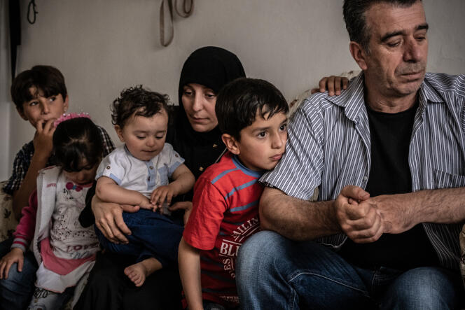Musa, 43 ans, son épouse Murfet et leurs enfants, à Ankara, le 12 août. Photo fournie par le Programme alimentaire mondial.