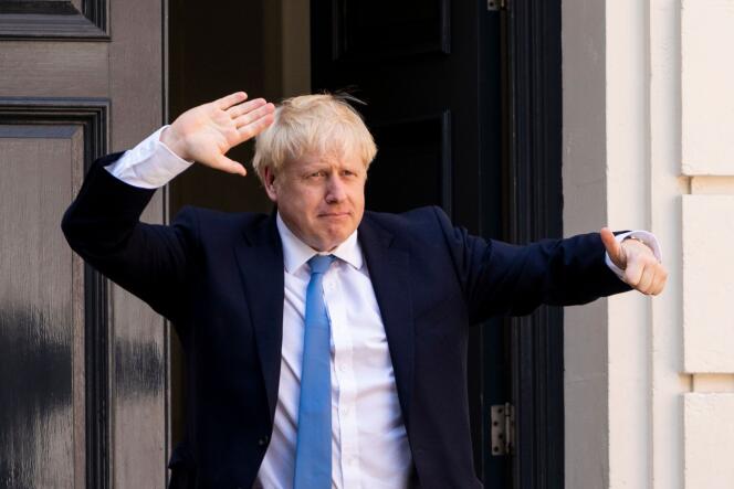 Boris Johnson, devant le siège du Parti conservateur, à Londres, le 23 juillet.