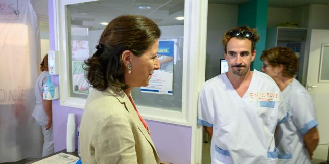 Agnès Buzyn annonce des mesures pour désengorger les urgences en « surchauffe »