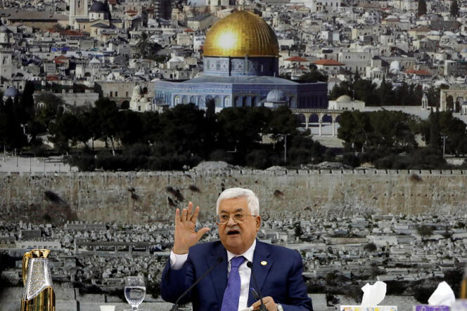 Le président de l’Autorité palestinienne, Mahmoud Abbas, lors d’une réunion avec les dirigeants palestiniens à Ramallah, le 25 juillet.