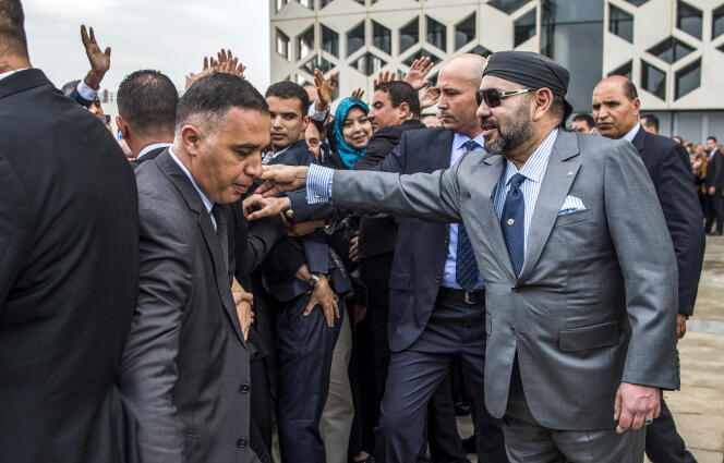 Le roi du Maroc, Mohammed VI, lors de l’inauguration d’une ligne de train à grande vitesse à Rabat, en novembre 2018.
