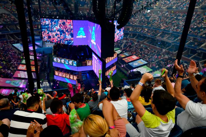 16 Ans Champions Du Monde De Fortnite Et Millionnaires