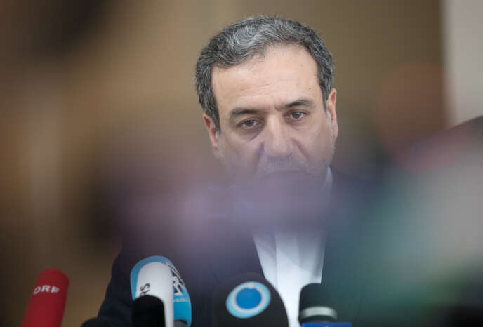 Abbas Araghchi, vice-ministre iranien des affaires étrangères, s’exprimant devant la presse après une réunion, à Vienne (Autriche), des pays parties de l’accord sur le nucléaire iranien.  Le 28 juillet 2019.