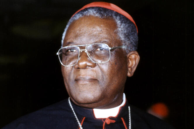 Portrait non daté du cardinal Christian Tumi, à Douala, au Cameroun.
