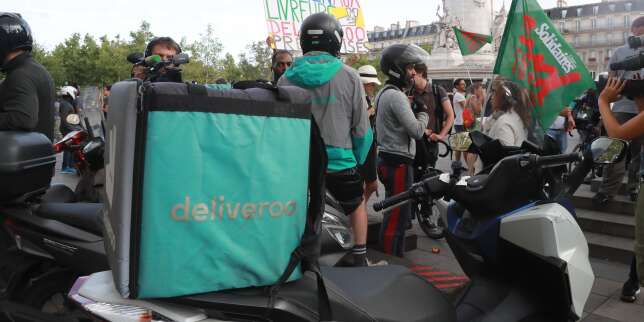 Grève des livreurs Deliveroo : une soixantaine de livreurs bloquent des livraisons de repas près de Paris