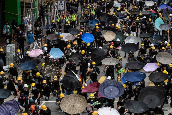 Des manifestants prodémocratie à Hongkong, dimanche 11 août.