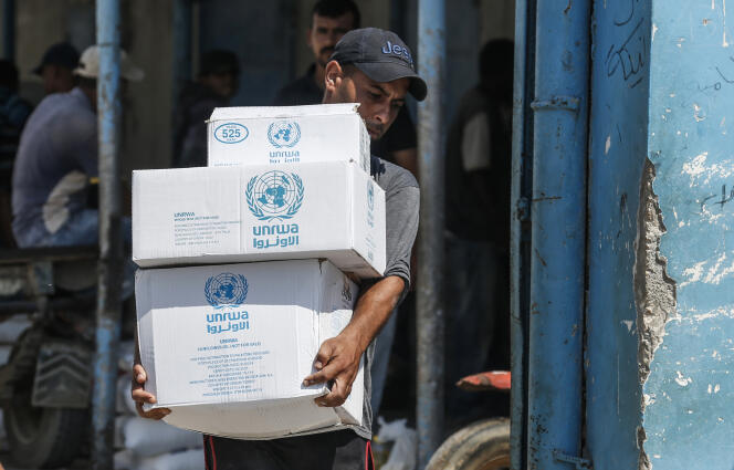 Dans un centre de distribution d’aidé géré par l’UNRWA dans le camp de réfugiés de Bureij, bande de Gaza, le 31 juillet.