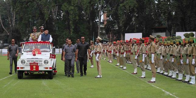 Festif à New Delhi, le « Jour de l’Indépendance » est mis en scène au Cachemire