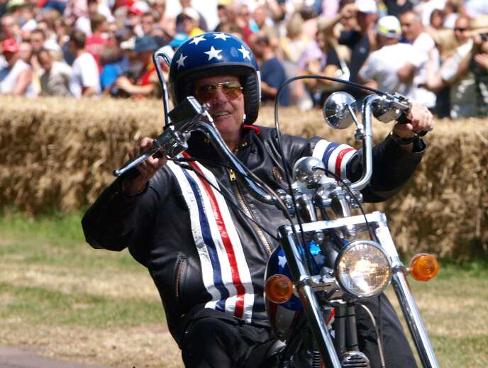 Peter Fonda sur une réplique de sa moto dans « Easy Rider », le 5 juillet 2009.