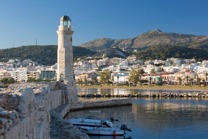 Οι Έλληνες ανησυχούν για την υποβάθμιση της ακτογραμμής τους