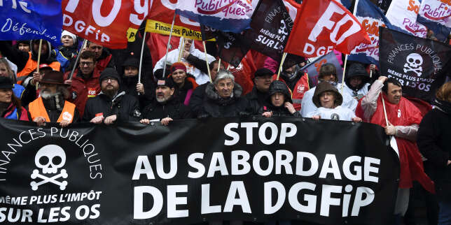 Bercy : les syndicats lancent la mobilisation contre la réorganisation des services des impôts | par @Benoit_Floc_h https://www.lemonde.fr/societe/article/2019/08/20/bercy-les-syndicats-lancent-la-mobilisation-contre-la-reorganisation-des-services-des-imp