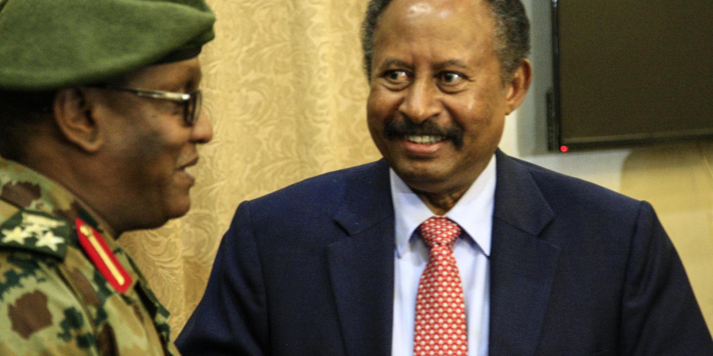 Au Soudan, le premier ministre de transition investi