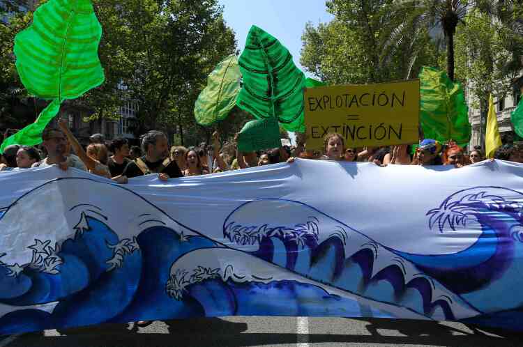 Des manifestations en défense de l’Amazonie se sont déroulées vendredi à travers le monde, à l’appel de nombreuses ONG (ici à Barcelone, en Espagne).