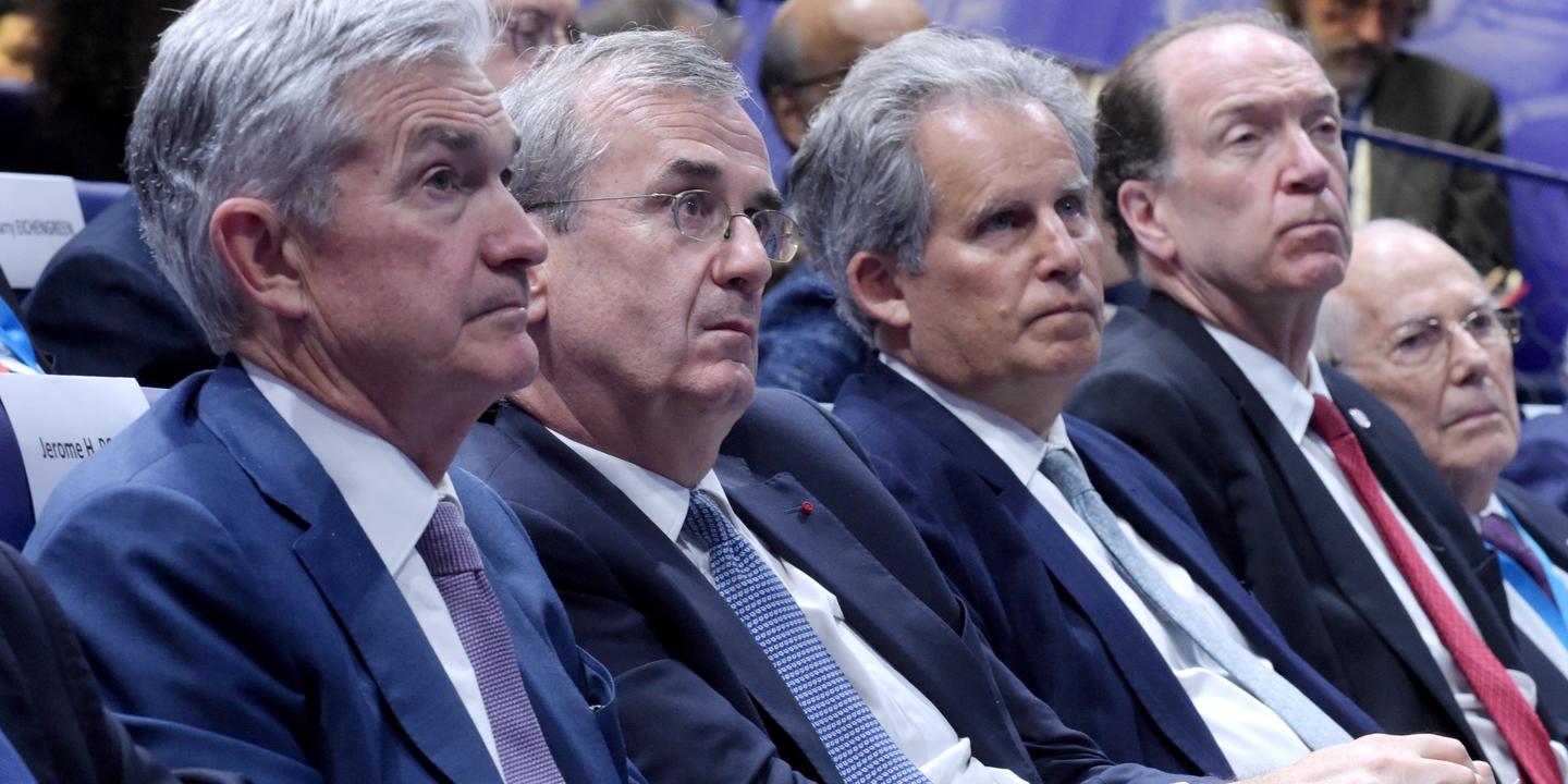 Injonctions Vestimentaires Au Travail Ou En Sont Les Hommes