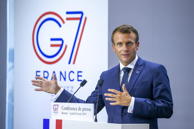 Emmanuel Macron, président de la République, participe à une conférence de presse à la fin de la réunion du G7 à Biarritz, lundi 26 août.