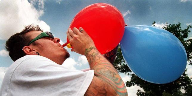 Gaz hilarants : « Certaines soirées, j’ai consommé une centaine de capsules »