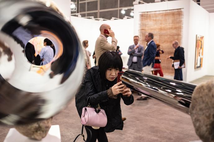 Au Salon Art Basel de Hongkong, le 28 mars.
