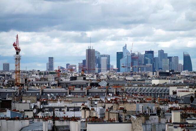 L’arrivée d’une population à fort pouvoir d’achat modifie profondément le paysage commercial de Paris.