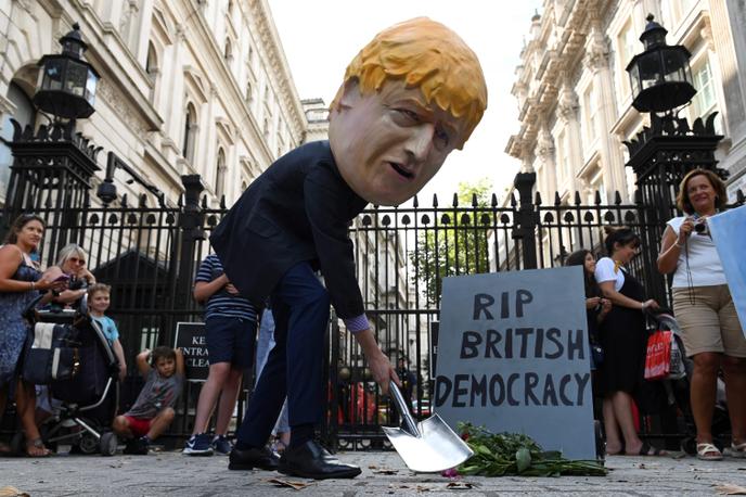 En Quoi Consiste La Prorogation Du Parlement Britannique