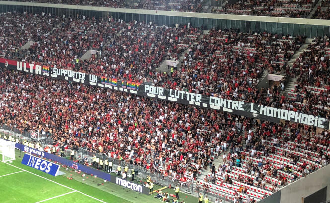 Une banderole contre l’homophobie lors du match OGC Nice-OM le 28 août.