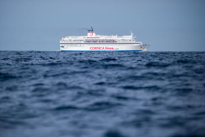 Le ferry de la compagnie Corsica Linea s’approche du port de Marseille, le 20 août 2019.