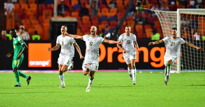 Des joueurs algériens célèbrent leur victoire en Coupe d’Afrique des nations, au Caire, le 19 juillet 2019.