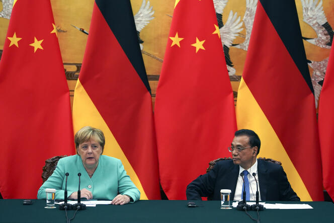 La chancelière allemande, Angela Merkel, au côté du premier ministre chinois, Li Keqiang, le 6 septembre à Pékin.