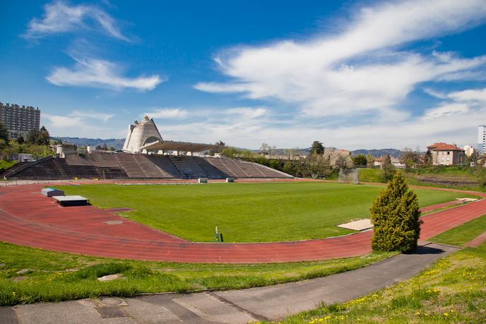 Le stade sur le site Le Corbusier de Firminy.