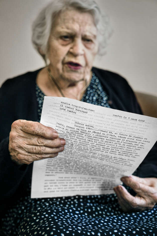 Noëlla Rouget relit sa lettre adressée à d’anciennes déportées, datée du 7 mars 1968.