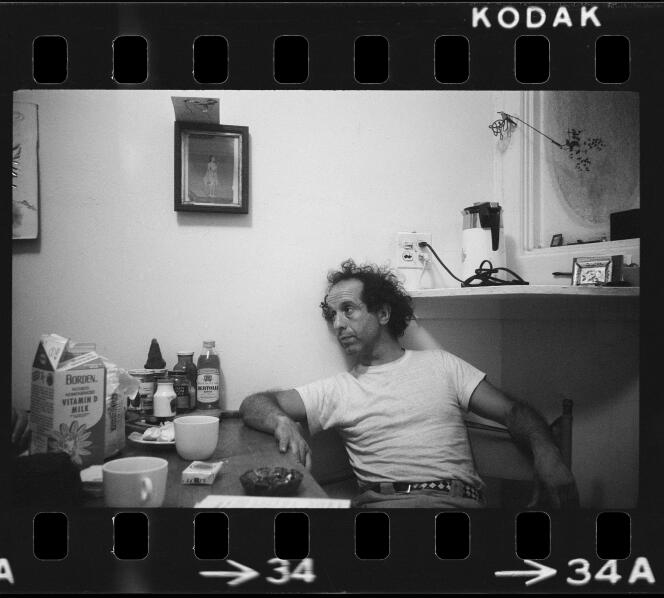 Robert Frank chez lui à New York, en 1969.