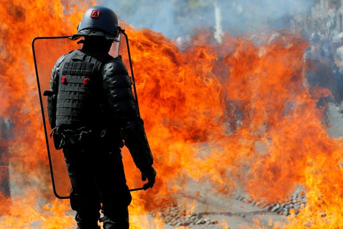 Acte 44 Des Gilets Jaunes 1 800 Manifestants Et Des